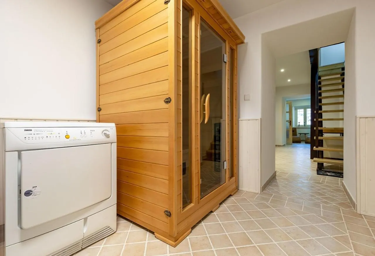 Holiday House 4 Season With Jacuzzi, Sauna And Bbq Pazin