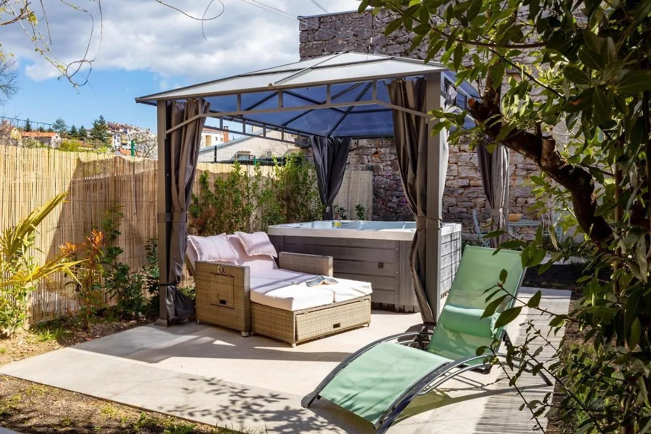 Holiday home Holiday House 4 Season With Jacuzzi, Sauna And Bbq Pazin