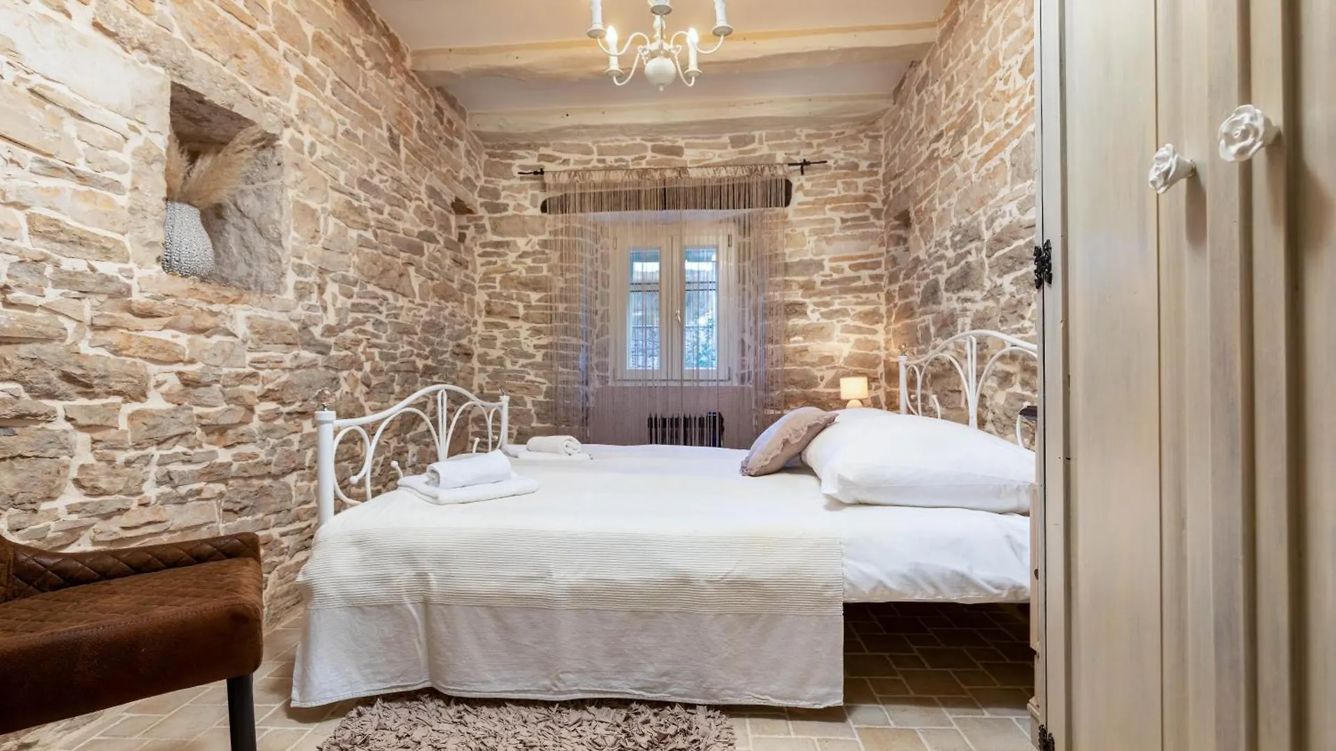 Holiday House 4 Season With Jacuzzi, Sauna And Bbq Pazin Holiday home