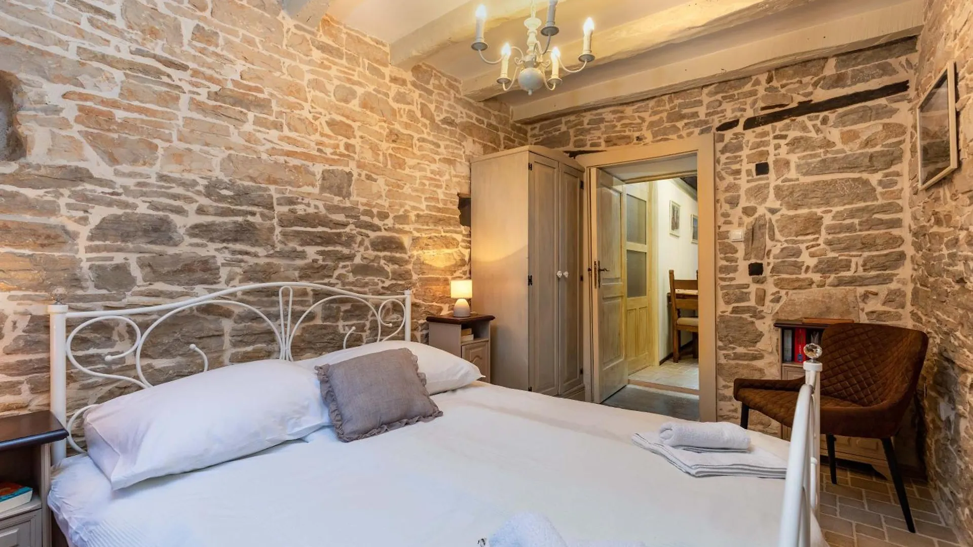 Holiday House 4 Season With Jacuzzi, Sauna And Bbq Pazin Holiday home